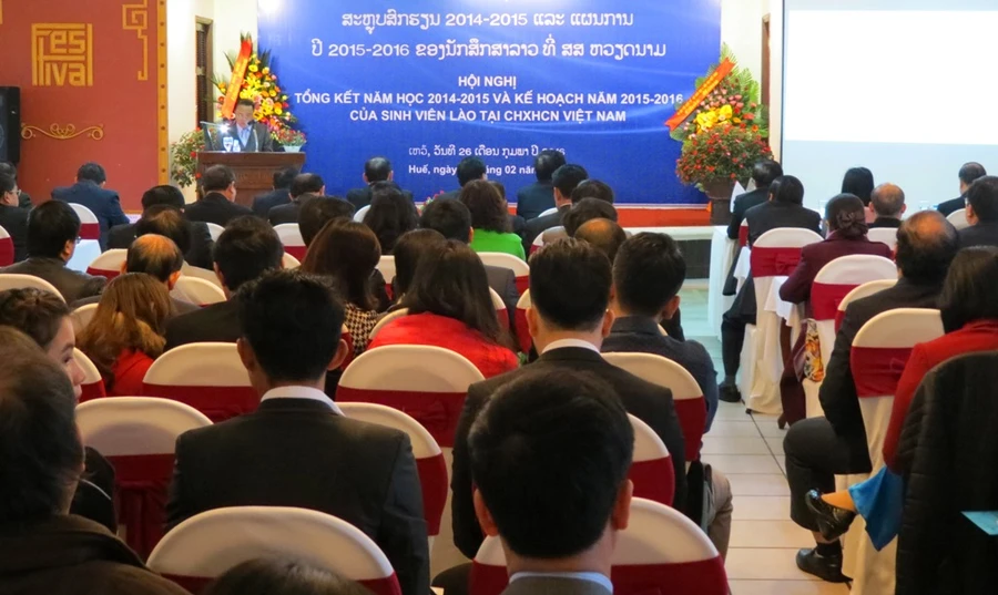 Quang cảnh hội nghị tổng kết tình hình học tập và rèn luyện của sinh viên Lào tại Huế ngày 26/2