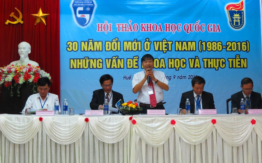 Hội thảo là diễn đàn để các nhà khoa học, giảng viên, học thuật chia sẻ kinh nghiệm về 30 năm đổi mới của đất nước