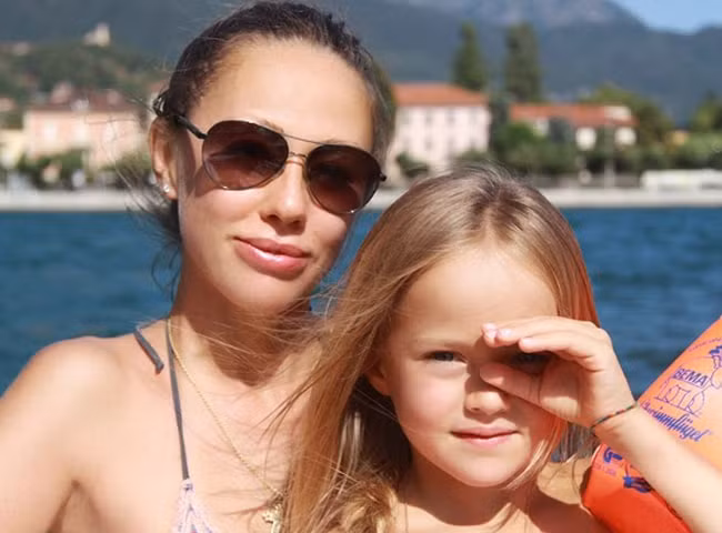 Mẹ Christina đã ý thức được đam mê và tài năng của con từ nhỏ.