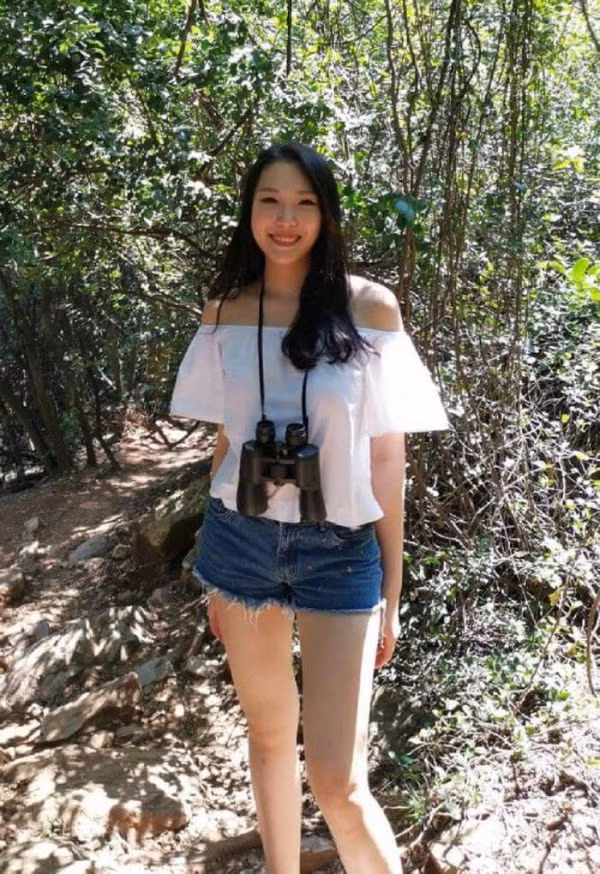 Điều đáng nói ở đây chính là vóc dáng của Coco Siew Zhi Shing vốn dĩ đã vô cùng hoàn hảo, người đẹp không cần lạm dụng đến phương pháp hút mỡ để phải ra đi trong nuối tiếc của nhiều người.