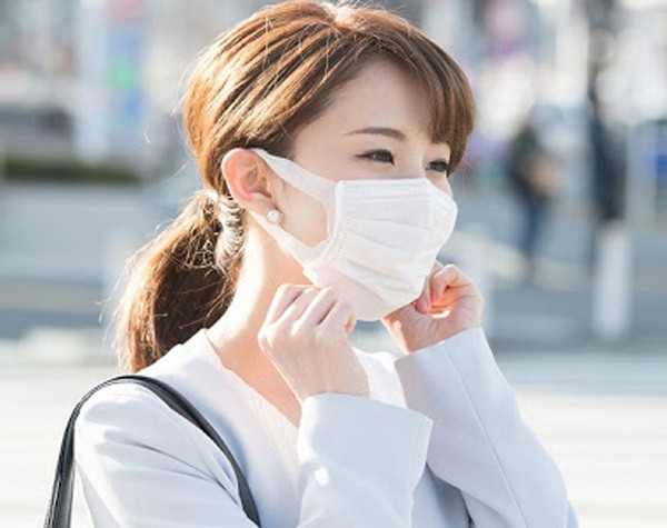 Gợi ý 6 kiểu tóc giúp nàng có đeo khẩu trang cũng không phí hoài nhan sắc ảnh 1 Gợi ý 6 kiểu tóc giúp nàng có đeo khẩu trang cũng không phí hoài nhan sắc ảnh 1