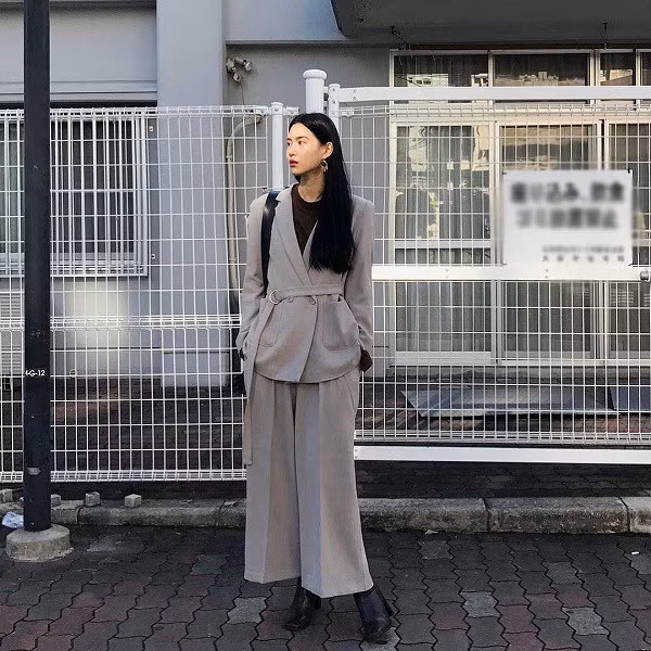 Kiểu áo này còn giúp các nàng tôn dáng vô cùng hiệu quả.