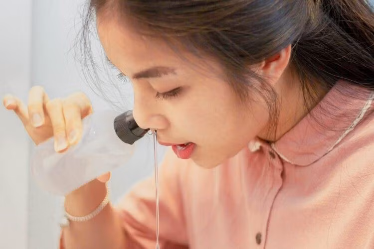 nghẹt mũi do viêm xoang