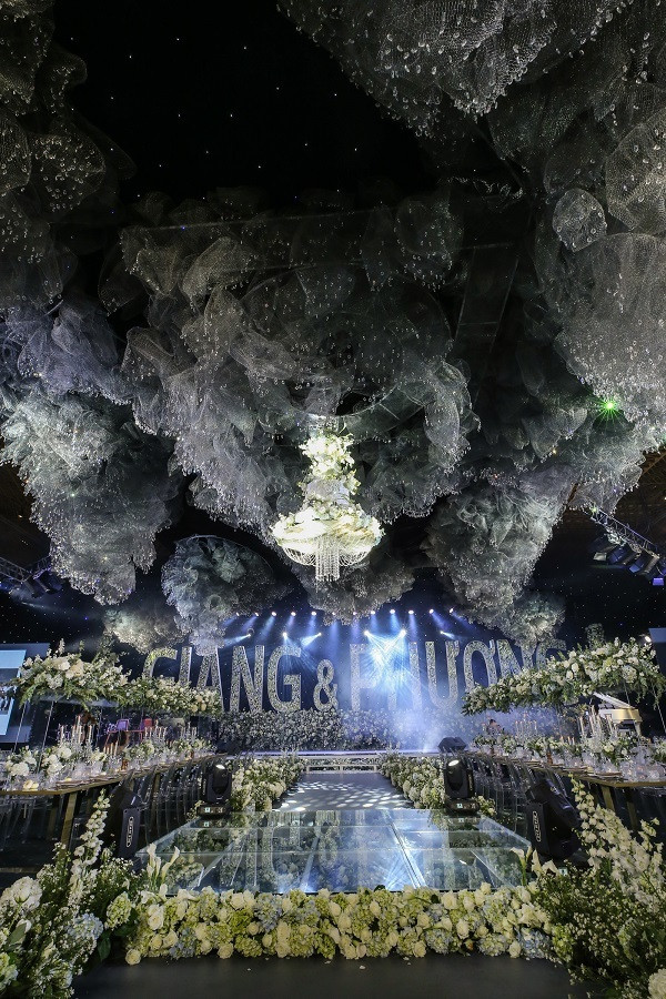 3 đám cưới đẹp như mơ và siêu hoành tráng của showbiz Việt ảnh 5 3 đám cưới đẹp như mơ và siêu hoành tráng của showbiz Việt6