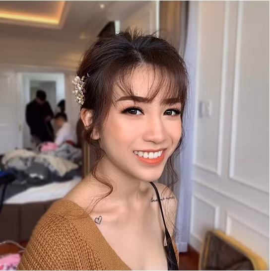 Con gái Minh Nhựa khoe món quà từ mẹ đẻ 3