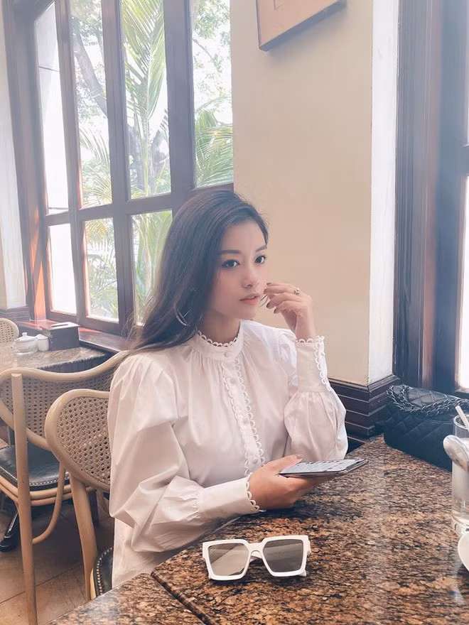 Cô gái xinh đẹp được Quang Hải gửi tặng vé trận Việt Nam - Thái Lan là ai? ảnh 4 Cô gái xinh đẹp được Quang Hải gửi tặng vé trận Việt Nam Thái Lan5