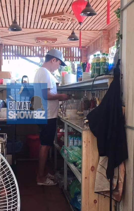 Làn chuyện này cho Nhã Phương, Trường Giang khiến fan thốt lên: ‘Phải lấy người như anh’ ảnh 2 Trường Giang mượn quán pha nước cho Nhã Phương2