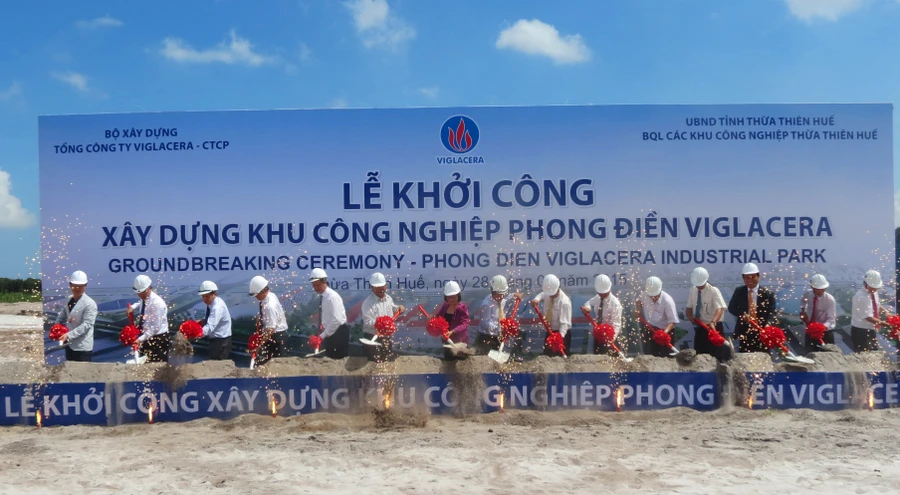 Lễ khởi công KCN Phong Điền - Viglacera được thực hiện vào sáng 28/9