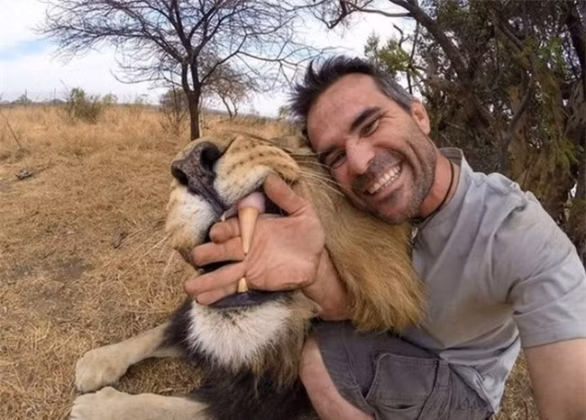 Điều này giống như quảng cáo kem đánh răng cho sư tử.