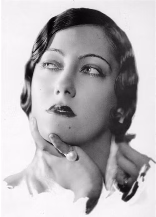 Bí mật làm đẹp khó tin của 15 mỹ nhân thế giới xưa ảnh 3