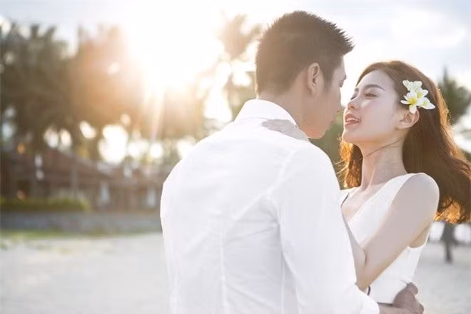 Những biểu hiện cho thấy bạn đang được yêu say đắm ảnh 1