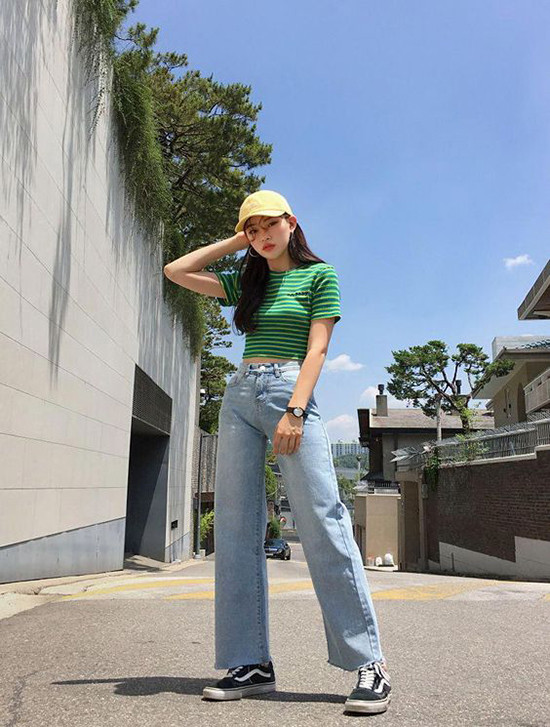 Hí hửng mua quần jeans ống suông, cô gái giận "tím mặt" vì nhận được sản phẩm lạ lùng ảnh 1 Hí hửng mua quần jeans ống suông, cô gái giận "tím mặt" vì nhận được sản phẩm lạ lùng ảnh 1