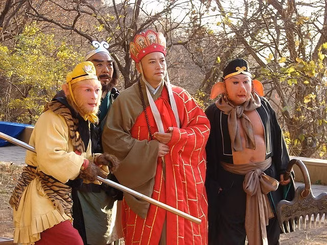 Hé lộ những chuyện kỳ lạ đến khó tin của đoàn phim Tây Du Ký 1986 