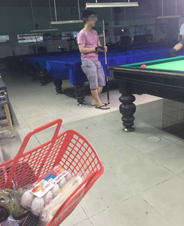 Nhờ chồng đi mua thức ăn đến khuya vẫn không thấy về, vợ đi tìm phát hiện sự thật ngỡ ngàng ảnh 1 Nhờ chồng đi mua thức ăn đến khuya vẫn không thấy về, vợ đi tìm phát hiện sự thật ngỡ ngàng ảnh 1