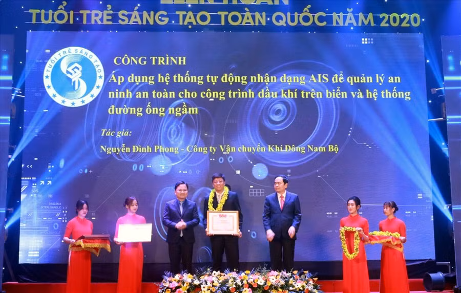 Tuyên dương tác giả Nguyễn Đình Phong – KĐN.
