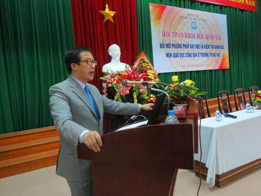 TS. Lê Anh Phương - Hiệu trưởng Trường ĐHSP Huế - phát biểu khai mạc hội thảo