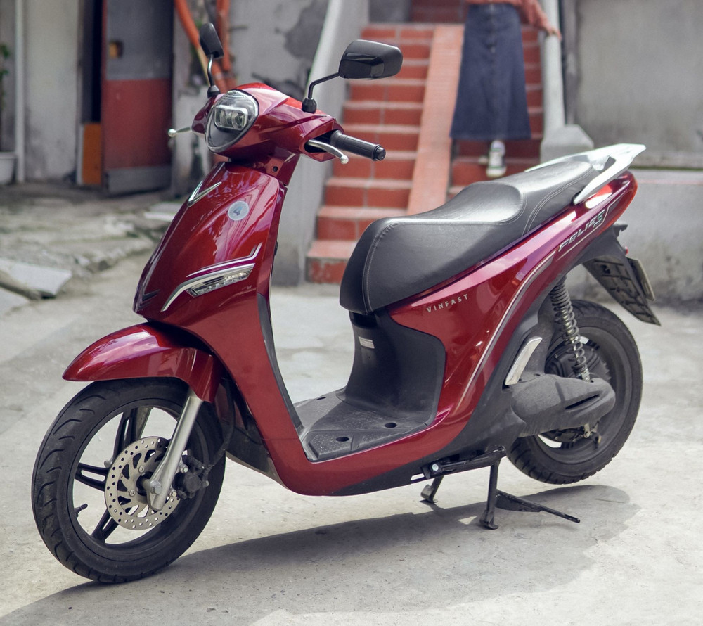 Bất ngờ với giá xe máy điện VinFast: Mua Feliz S kèm pin vẫn rẻ hơn mua iPhone | Báo Giáo dục và Thời đại Online
