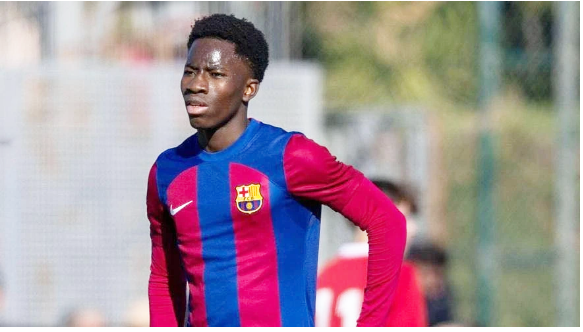 Hợp đồng của Ebrima Tunkara với Barca sẽ hết hạn vào tháng 6/2026 song đôi bên chưa có ý định sẽ gia hạn thêm. 0998767.png