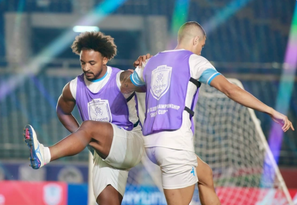 Sau 5 lượt trận ở AFC Champions League Two, Nam Định đứng thứ 3 bảng F với 6 điểm và hiệu số -2, bằng điểm đối đầu nhưng kém Ratchaburi về hiệu số. 77777777777777.png