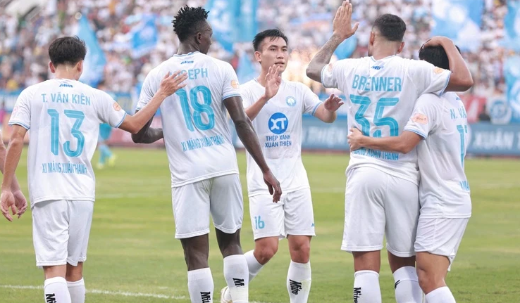 Siêu Cúp Quốc gia (Vietnamese Super Cup) Nam Định giành cúp vào năm 2024. 0998776.png