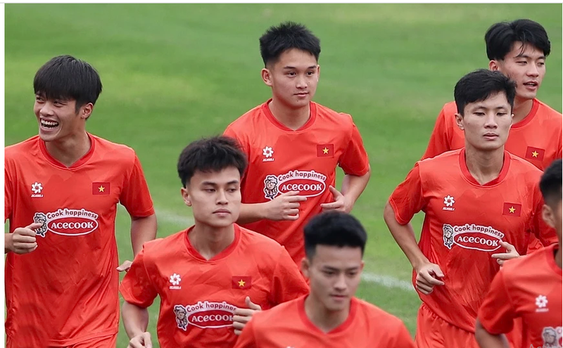 "Tôi khao khát được khoác áo tuyển U22 Việt Nam tham dự vòng loại Giải U23 châu Á 2026 và SEA Games 33 diễn ra trong năm nay. 887776666.png