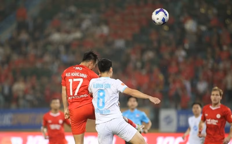 the-cong-viettel-vs-nam-dinh-1803.jpg