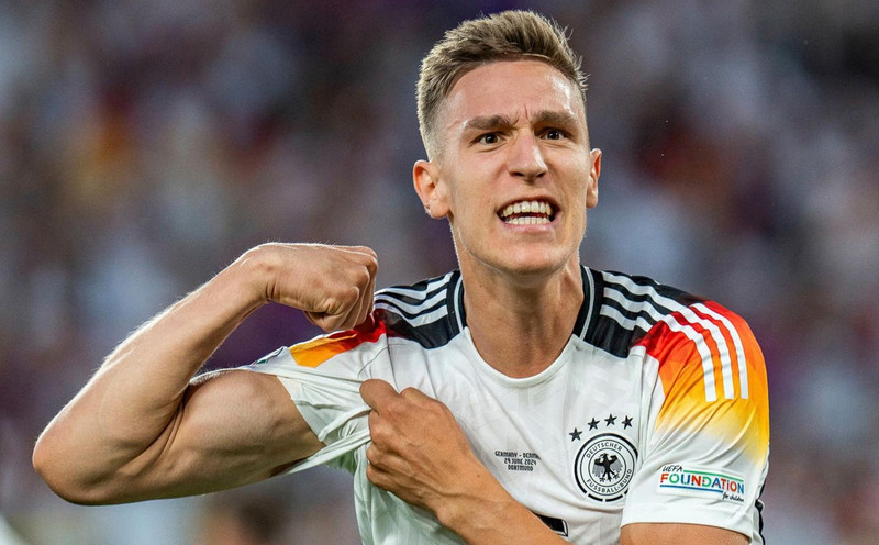 Lúc này, giao kèo giữa Nico Schlotterbeck và Borussia Dortmund sẽ đáo hạn vào mùa hè năm 2027. nico-schlotterbeck-1909094520.jpg