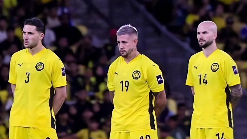 Phản ứng trước quyết định này, LĐBĐ Malaysia sẽ kháng cáo lên Tòa trọng tài thể thao Quốc tế. Vụ bê bối này khiến bóng đá Malaysia rơi vào khủng hoảng và thu hút sự chú ý của người hâm mộ trên thế giới”. 287a86ef441b4914a2f06c7887b18871.jpg