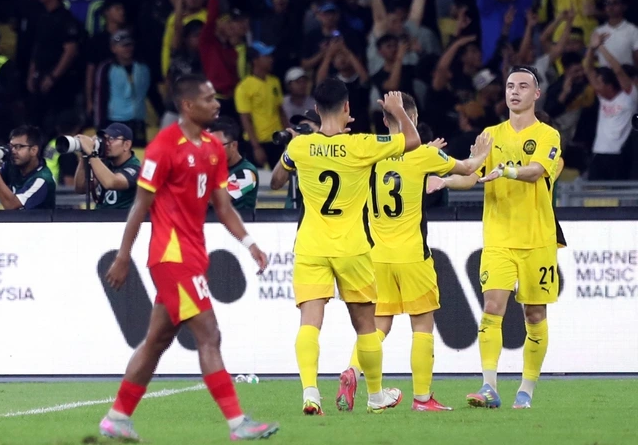 Tờ The Star Malaysia đưa tin, cả 7 cầu thủ đều phó mặc hoàn toàn quy trình xin quốc tịch cho người đại diện và không kiểm tra giấy tờ, cũng không phản hồi khi xuất hiện cáo buộc làm giả hồ sơ. 09988777666-1227.png