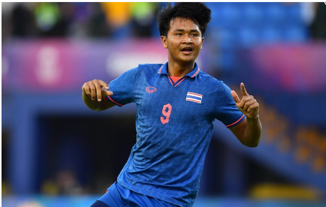 Ở trận chung kết tối nay, 1 gương mặt của U22 Thái Lan mà U22 Việt Nam phải để ý kỹ càng, đó là tiền đạo Yotsakon Burapha. 9999999999999999999.png