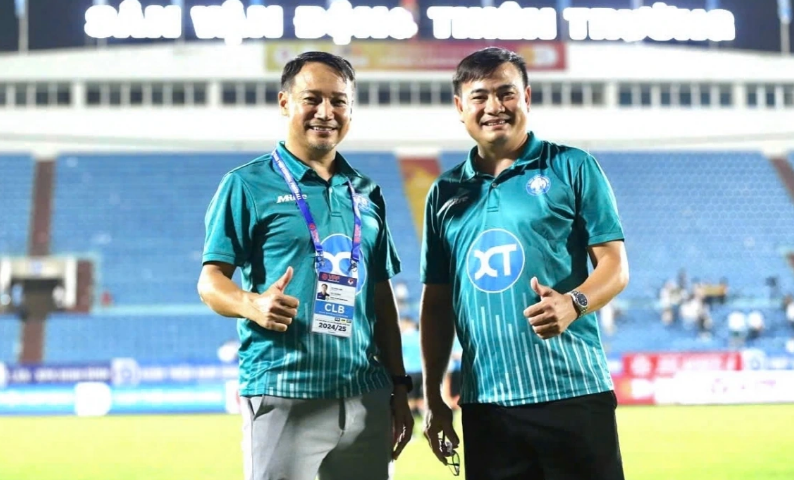 Sau khi HLV Vũ Hồng Việt chuyển làm Giám đốc kỹ thuật, CLB Thép xanh Nam Định được giao cho ông Nguyễn Trung Kiên. 877665555.png