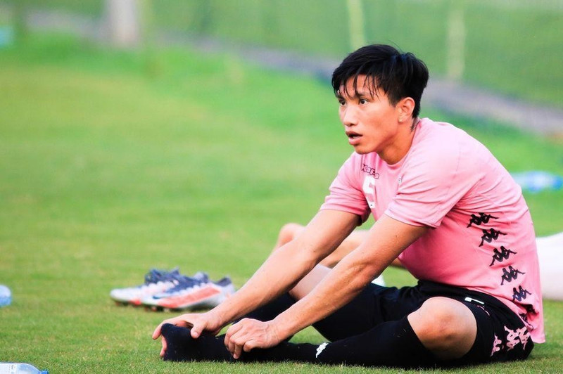 Điều này không mấy khó hiểu khi Đoàn Văn Hậu nghỉ thi đấu dài hạn hơn 2 năm qua do chấn thương nặng. image-2.jpg