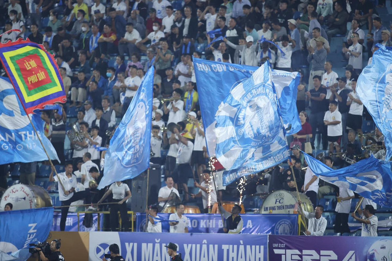 Nhận được thông tin trên, ban lãnh đạo đội bóng Gamba Osaka đã đăng một bức thư gửi lời cảm ơn đến CLB Thép xanh Nam Định và bày tỏ hy vọng trận đấu sắp tới sẽ diễn ra hấp dẫn, đẹp mắt. nam-dinh2-1116.jpg