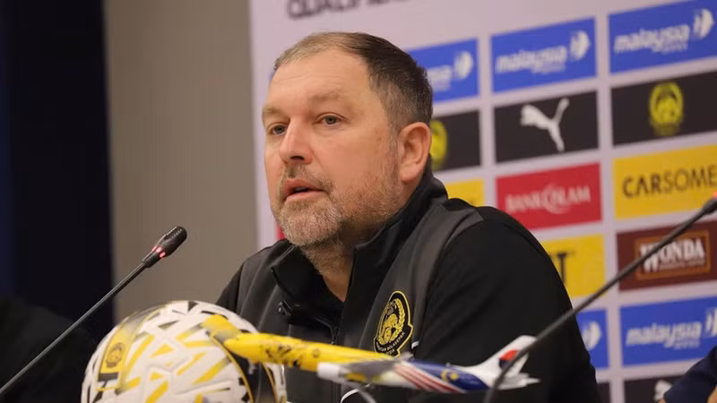 Vị thuyền trưởng bên phía Malaysia cũng tin rằng: “Chúng tôi có 1 quy trình nghiêm ngặt để đánh giá đội hình dựa trên nhu cầu, khả năng phát triển của đội và những cầu thủ có thể thi đấu tốt”. image-3360.jpg