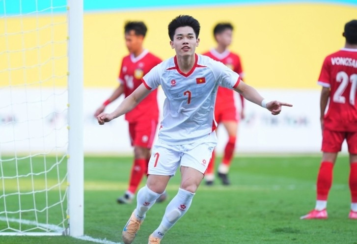 Đình Bắc cũng đã có kinh nghiệm thi đấu trong màu áo đội tuyển Việt Nam dưới thời của HLV Kim Sang-sik. 594401172-24757058220640678-4245523246040272003-n-69302f367052e.jpg