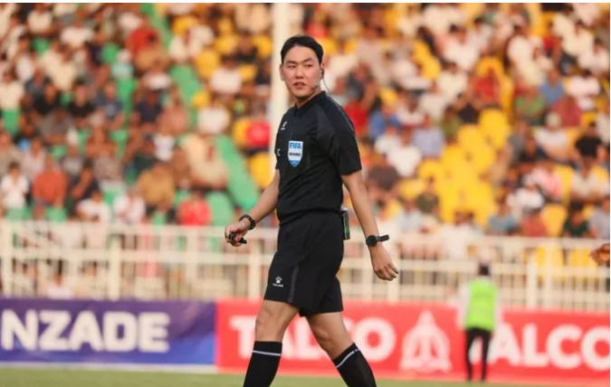 Theo đó, trọng tài người Hàn Quốc Choi Hyun Jai sẽ là người cầm còi chính ở cuộc đối đầu giữa U23 Việt Nam và U23 Jordan. 877777777777777777777.png