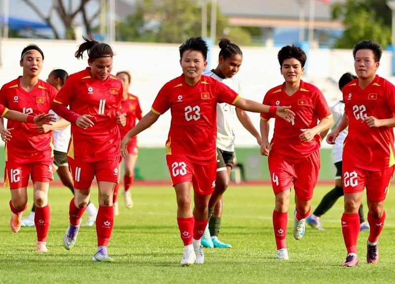 Cuối hiệp một, hai đội có thêm một vài cơ hội nhưng đã không có bàn thắng nào được ghi thêm. 597059524-2342073499574352-3006371122384533634-n-2096.jpg