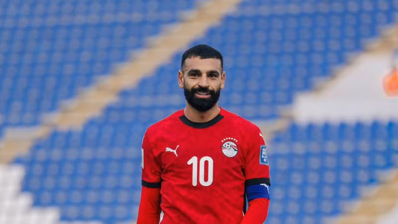 Tiền đạo người Ai Cập đang hưởng mức đãi ngộ khoảng 545.000 USD (459.000 euro) mỗi tuần tại Liverpool, tương đương 28,5 triệu USD (24 triệu euro) mỗi năm. img-188954aa.jpg