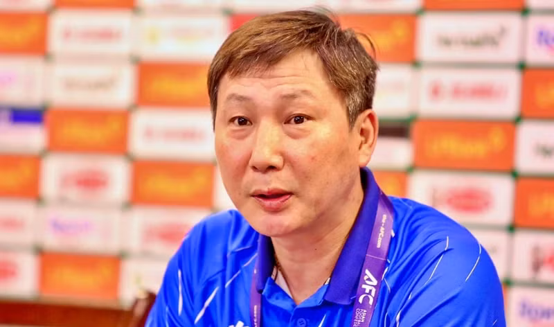 "U23 Việt Nam bị đánh giá yếu nhất bảng A, nhưng chúng tôi quyết tâm vào tới tứ kết. Chúng tôi sẽ chơi tập trung và thể hiện tinh thần mạnh mẽ trước 3 đối thủ mạnh", Huấn luyện viên Kim Sang Sik chia sẻ. 88888888888888888.png