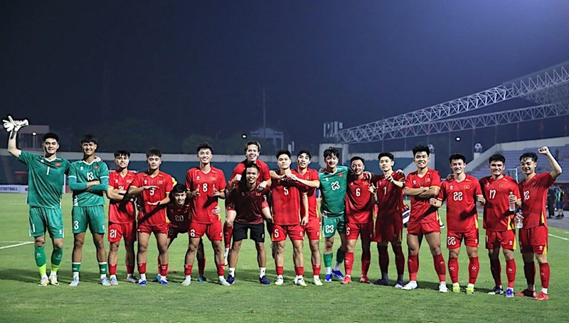 Hai đội bóng dẫn đầu mỗi bảng của U23 châu Á 2026 sẽ giành quyền lọt vào vòng tứ kết để tranh vé vào bán kết và chung kết. image-8.jpg