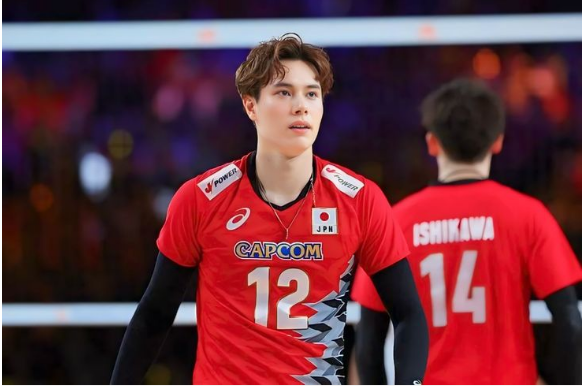 Cha Takahashi từng là 1 cầu thủ bóng chày trung học, mẹ anh là người lai Nhật - Mỹ, từng chơi quần vợt. 99.png