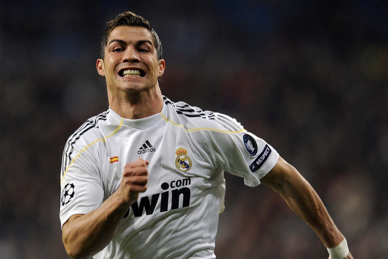 ronaldo-2009-real-ma.jpg