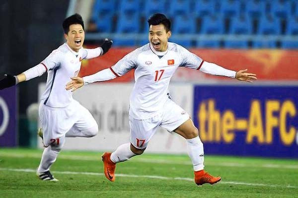 Văn Thanh cũng cùng U23 Việt Nam đoạt ngôi Á quân U23 châu Á 2018, Á quân AFF Cup 2022. chieu-cao-vu-van-thanh-la-bao-nhieu-3.jpg