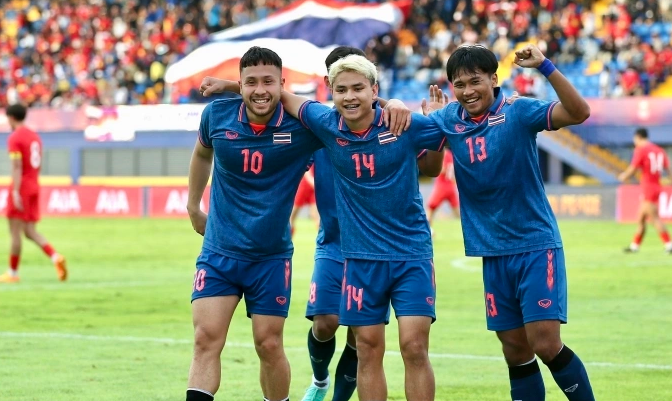 Các pha lên bóng của tiểu “Voi chiến” nhịp nhàng, uyển chuyển và có độ chính xác cao. 99999999999999999999999.png