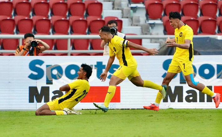 U22 Malaysia vừa có được chiến thắng đậm U22 Lào với tỷ số 4-1 ở trận ra quân bảng B bóng đá nam SEA Games 33. 99999999999999.png