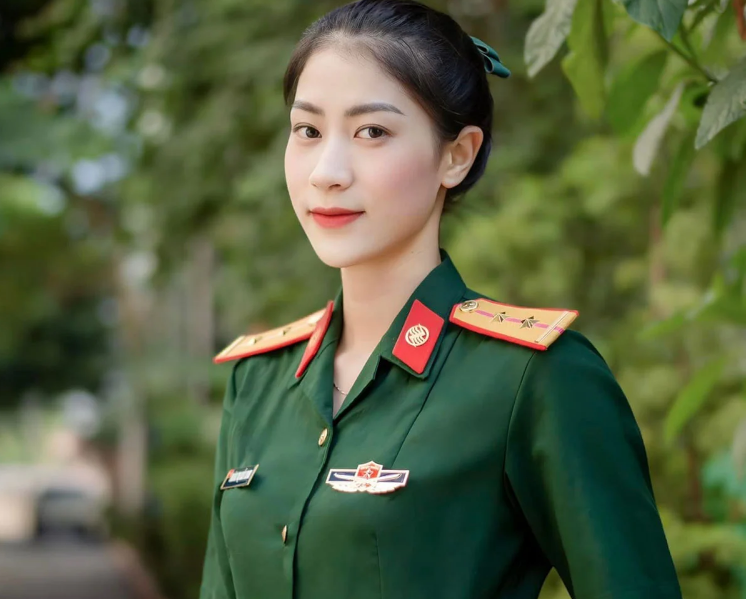 Tuy nhiên, những gì xuất sắc nhất của "hot girl" 22 tuổi được thể hiện ở chung kết AVC Challenge Cup 2023 gặp chủ nhà Indonesia. 9888.png