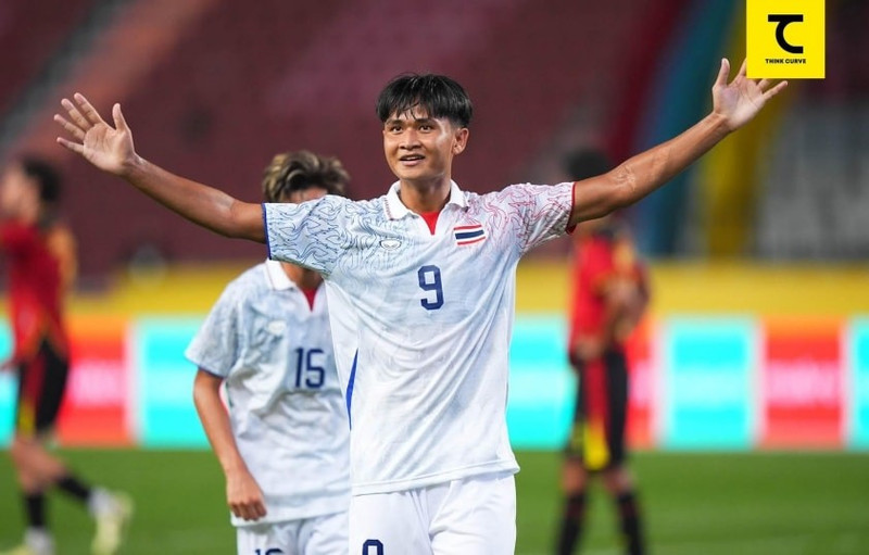 Cầu thủ đang dẫn đầu danh sách vua phá lưới SEA Games là Yotsakorn Burapha (U22 Thái Lan). img-bfe2ccc5.jpg