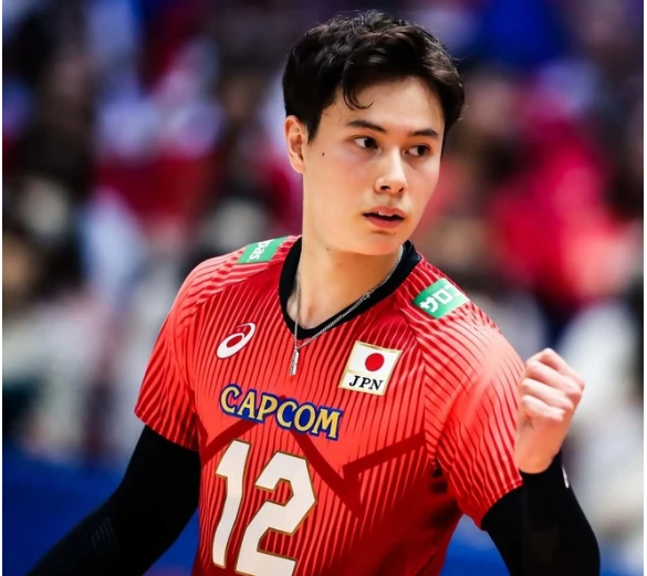 Keihan Takahashi được mệnh danh là nam thần của bóng chuyền Nhật Bản nhờ vẻ đẹp không góc chết. 1.png