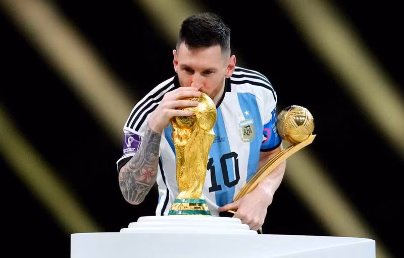 Messi cũng gần như chắc chắn sẽ tham dự World Cup 2026, giải đấu quốc tế cuối cùng trong sự nghiệp của tiền đạo này. messi-world-cup.jpg