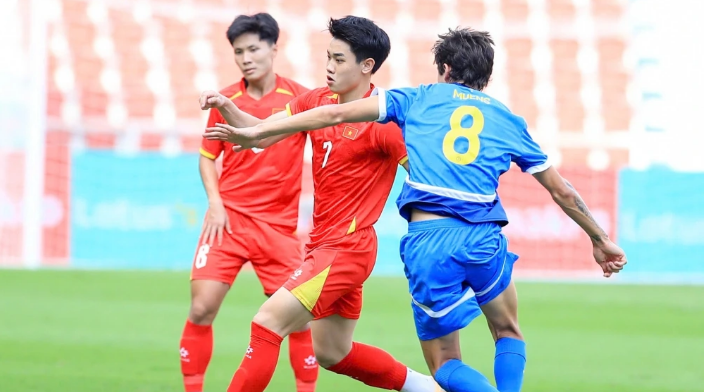 U22 Việt Nam chiếm thế chủ động trên sân nhưng gặp khó trong việc tiếp cận cầu môn của đối thủ. 000000000000000.png